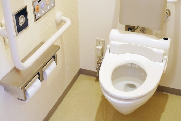 トイレをバリアフリー化するには 兵庫県宝塚市のリフォームのことなら駒商